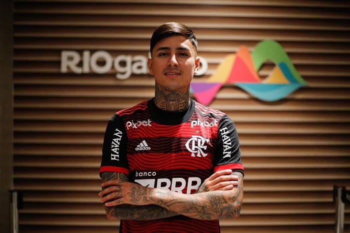 Erick Pulgar é anunciado pelo Flamengo