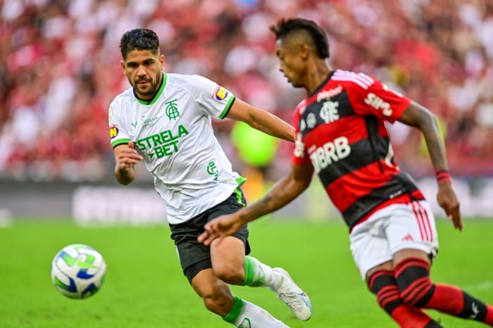 Bruno Henrique em ação pelo Flamengo - Metrópoles