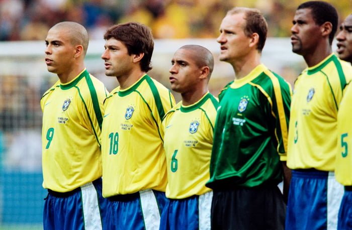 Seleção Brasileira de 1994 perfilada - Metrópoles