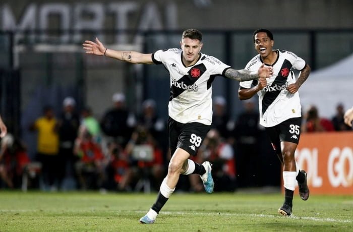 Pablo do Vasco comemorando gol contra o Grêmio - Metrópoles