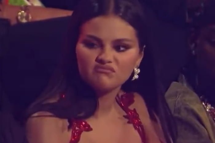 Frame de um vídeo de Selena Gomez durante o VMA - Metrópoles