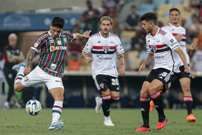 Cano, do Fluminense, contra o São Paulo - Metrópoles