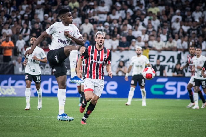 São Paulo bate o Corinthians