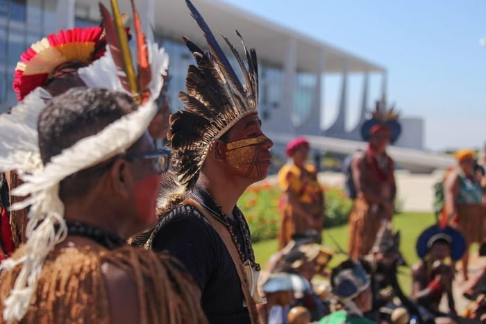 Indígenas protestam no Planalto