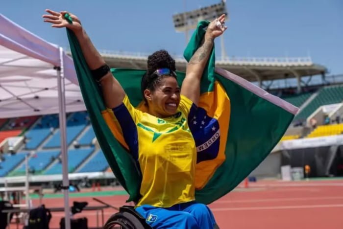 Imagem colorida de Raissa Machado, medalhista no mundial de atletismo- Metrópoles