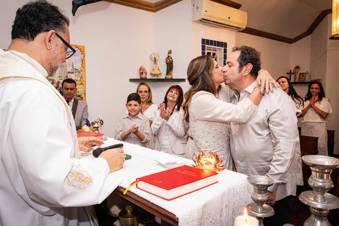 Brasília (DF) 27/05/2024                             Missa de 30 anos de casados de Cláudia e Márcio Salomão.                                     Foto: Luh Fiuza/Metópoles @luhfiuzafotografia