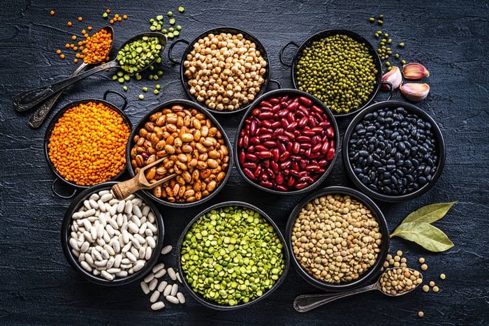 Foto colorida de feijão, lentilha e grãos - Metrópoles