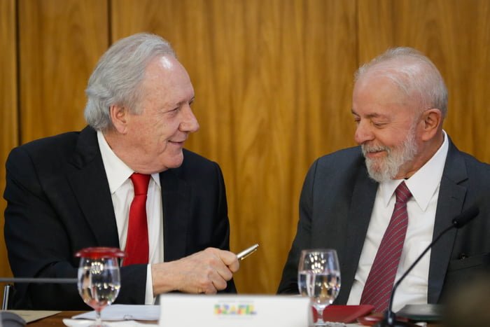 Presidente Lula e Ricardo Lewandowski participam da cerimônia de Assinatura de Contrato entre BNDES e MJSP recursos do Fundo Amazônia - metrópoles