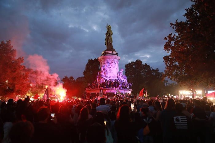 Protesto na Praça da República na França